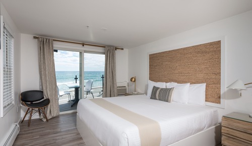 Ocean Front King, Room 5