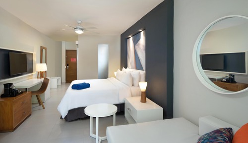 Essentia Swim Out 2 Pax