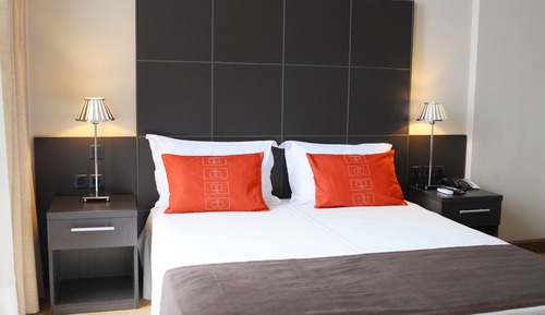 Habitación estándar con 1 cama doble o 2 individuales, no fumadores, en edificio anexo