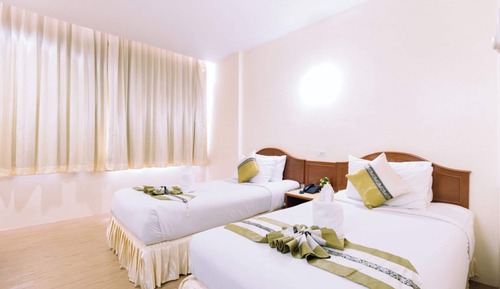 Habitación superior con 1 cama doble o 2 individuales