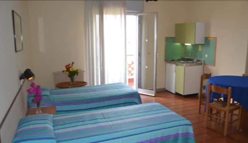 Estudio estándar, terraza, planta baja