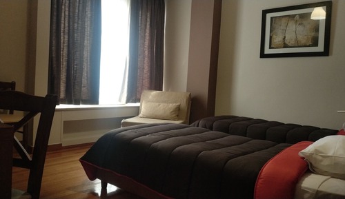 Habitación triple, balcón