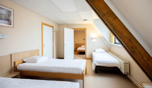 Habitación cuádruple básica