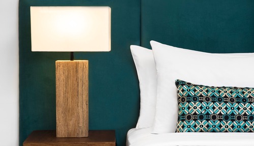 Habitación Deluxe con 1 cama doble o 2 individuales, balcón, vistas a la ciudad