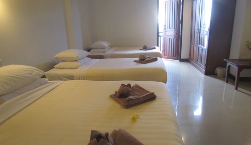 Habitación triple estándar (No View)