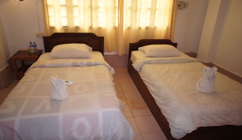 Habitación con 2 camas individuales