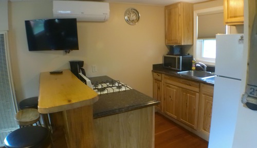 Cottage #3, 2 bedrooms, Full kitchen