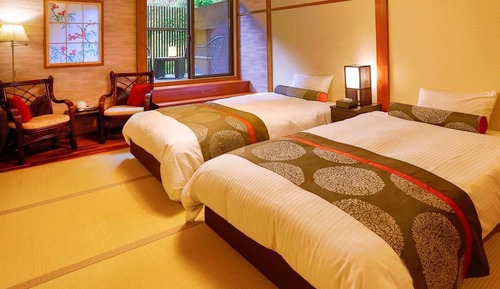 Habitación básica, 2 camas individuales, balcón