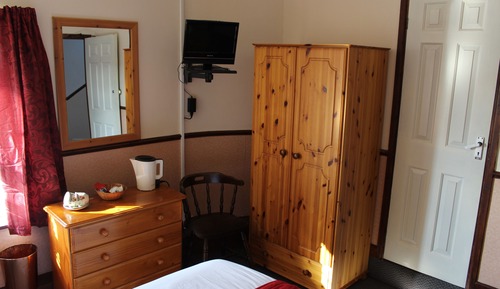 Habitación básica doble, baño privado