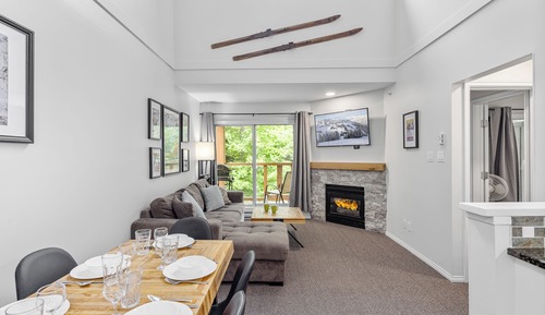 Townhome, 2 Bedrooms, Hot Tub (GR51)