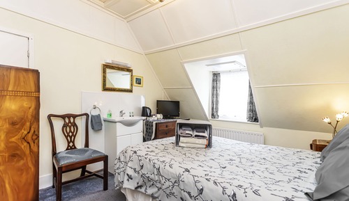 Habitación económica doble, baño compartido