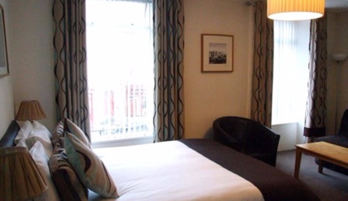 Habitación triple familiar, baño privado