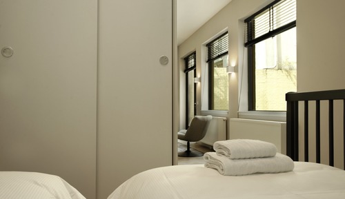 Apartamento, 1 habitación, en la zona del jardín (Souterrain - split level)