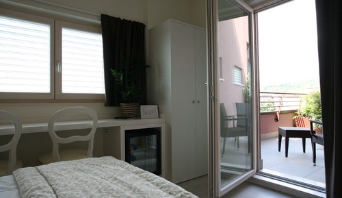 Habitación triple Confort, 1 habitación, terraza, vistas a la ciudad