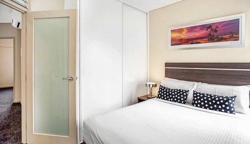 2 Bedroom 1 Queen & 1 Double Deluxe