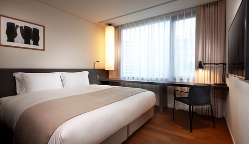 Standard Hollywood Double