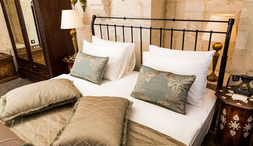 Duplex Honeymoon Suite