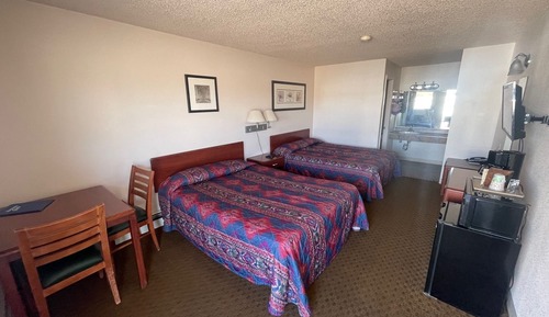 Habitación doble, 2 camas de matrimonio, no fumadores