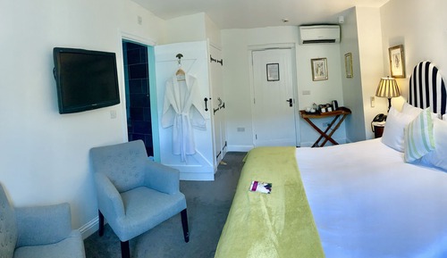 Habitación doble superior, baño privado, vistas al jardín (Twin available)