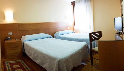 Habitación con 1 cama doble o 2 individuales