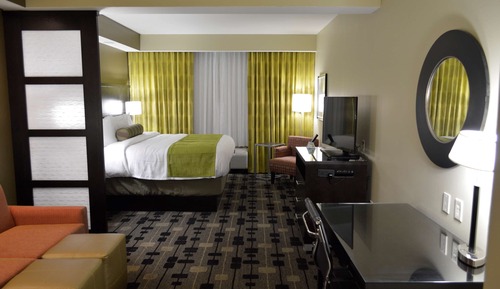 Suite, 1 cama de matrimonio grande, no fumadores, frigorífico y microondas (with Single Sofabed)