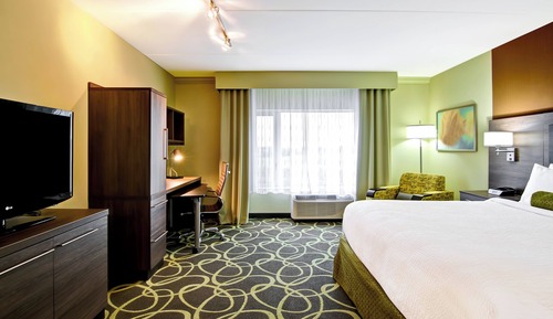 Estudio, 1 cama de matrimonio grande con sofá cama