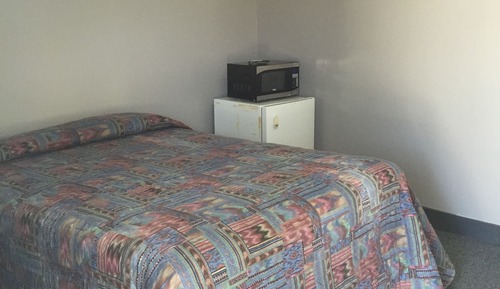 Standard Room, 1 Queen Bed