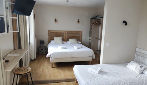 Habitación cuádruple Premium, vistas al jardín