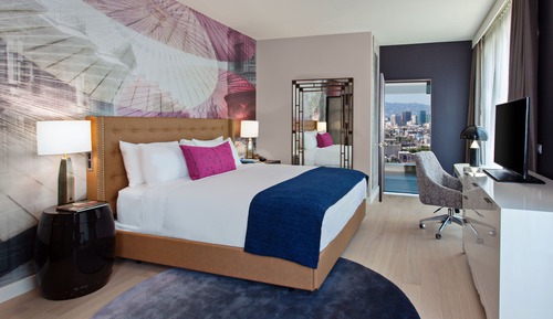 Suite, 1 cama de matrimonio grande, vistas a la ciudad