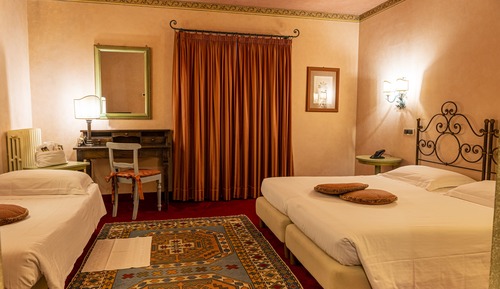 Habitación triple clásica