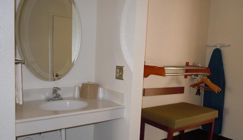 Habitación individual básica, 1 cama de matrimonio grande, accesible para personas con discapacidad