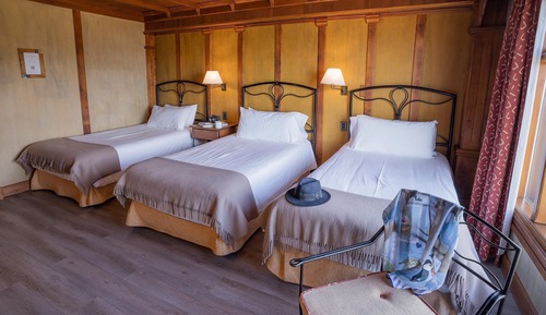 Habitación triple superior, vistas al canal