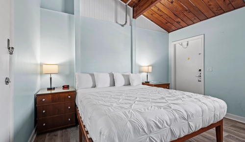 Estudio estándar, 1 cama de matrimonio grande, balcón, vistas al mar