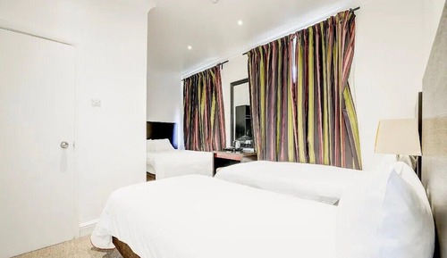 Habitación cuádruple estándar