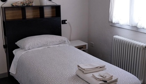 Habitación individual, vistas al patio