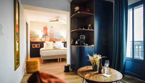 Suite estándar, balcón, vistas al canal