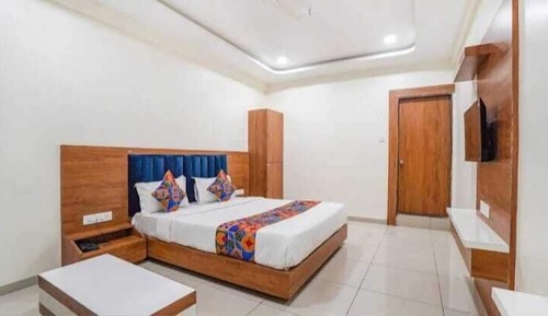 Deluxe Room, City View