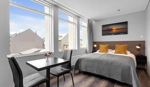 Estudio, varias camas, cocina