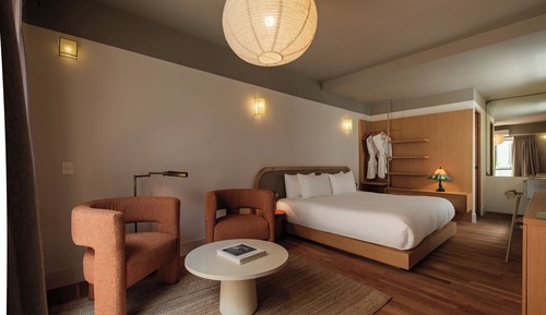 Deluxe Room, 1 King Bed