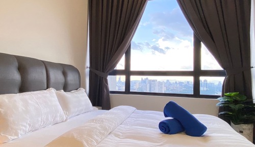 Apartamento superior, 4 habitaciones, balcón, vistas a la ciudad