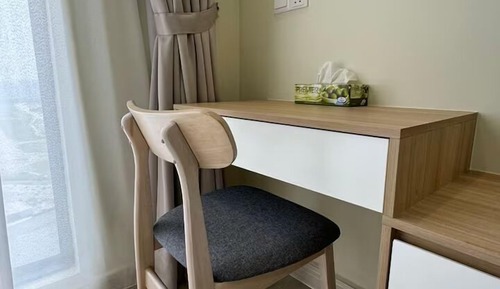 Estudio superior, 1 cama de matrimonio, balcón, vistas a la ciudad