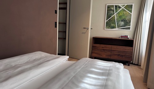 Apartment Middle Floor