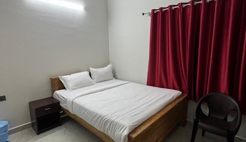 Habitación familiar doble, balcón, vistas al jardín