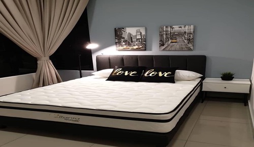 Apartamento superior, 2 habitaciones, cocina, vistas a la ciudad