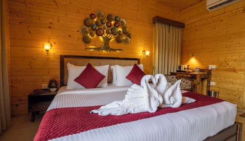 Habitación doble superior, 1 cama de matrimonio grande, baño privado, vistas a la piscina