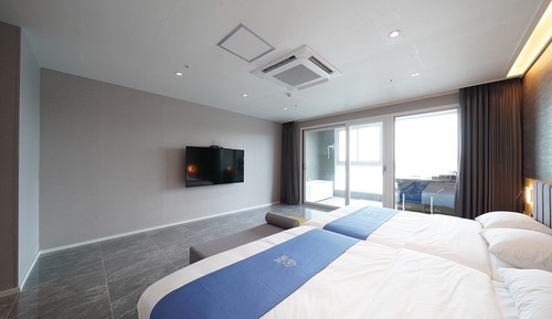 Deluxe (Double + Double)