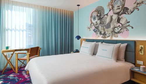 Habitación, en la zona del patio (Medium)