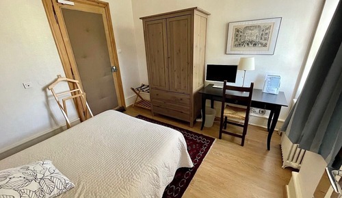 Habitación familiar, vistas al patio