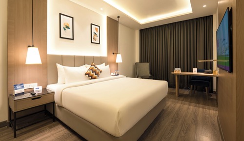 Suite, 1 cama de matrimonio grande, no fumadores, bañera (Separate Living Room)