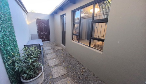 Habitación familiar, 1 habitación, vistas al patio